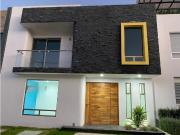 CASA RESIDENCIAL EN VENTA EN VALLE DEL SOL 2 PACHUCA HGO