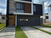 Casa Residencial en Venta en Valle Imperial, Zapopan