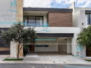 CASA RESIDENCIAL EN ZONA CUMBRES, N.L