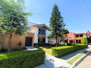 CASA RESIDENCIAL MUY AMPLIA EN VENTA, EL CAMPANARIO EN...