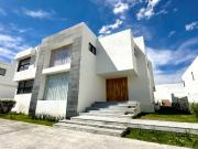 Casa Residencial en Venta en Ayamonte El Bajio II Zapopan