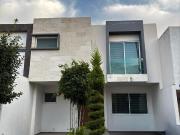 Casa Residencial Sierra Nogal