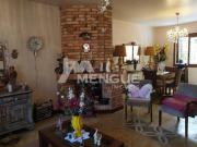 Casa residencial tipo sobrado com 3 dormitórios e 4...