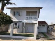 Casa residencial, tipo sobrado mobiliada