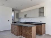 CASA RODEADA DE AREA VERDE CON ROFF #116