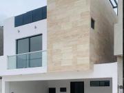 Casa ROS3 en privada Altanna