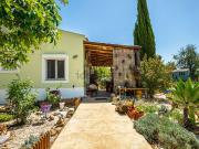 Casa rústica, Alcantarilha e Pêra