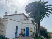 Casa rústica, Casares