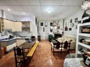 Casa rústica / Caserío en Venta en Baena