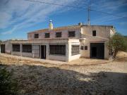Casa rústica / Caserío en Venta en Pinoso El Pinós