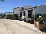 Casa rústica / Caserío en Venta en Rute