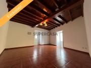 Casa rústica dentro da vila, 6 quartos totalmente...