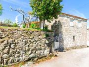 Casa Rústica em Pedra com quintal e arvores de fruta –...