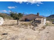 Casa rústica, Relleu