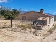 Casa rústica, Relleu