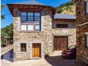 Casa rústica Venta Riello, Riello