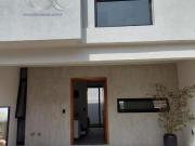 Casa SAMOS en condominio en Real de Valdepeñas, Zapopan