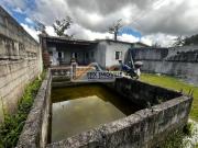 Casa semi acabada com piscina e escritura em Itanhaém