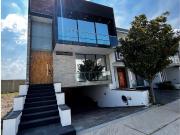 Casa Semi Amueblada con Alberca en Valle Imperial – Coto...