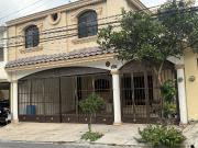 CASA SEMI AMUEBLADA EN RENTA LAGOS DEL BOSQUE