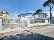 Casa semi indipendente in vendita a Camaiore, Lido di...