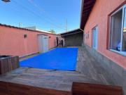 Casa semi isolada com piscina