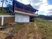 Casa semi mobiliada, 15 minutos de Bento Gonçalves, 3...