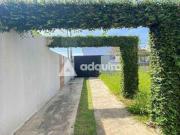 Casa semi mobiliada com 3 dormitórios à venda ou locação...