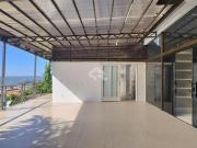 Casa semi mobiliada com 3 pavimentos, 3 dormitórios...