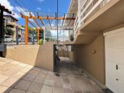 Casa semi mobiliada com 4 dormitórios e 3 vagas