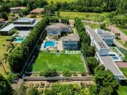 Casa semi mobiliada para locação e venda no Condomínio...