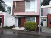 CASA SEMI NUEVA EN FRACC. PRIVADO LORETO, CON...