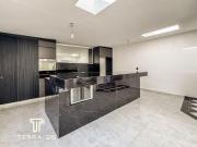 CASA SEMI REMODELADA EN VENTA O RENTA EN LOMAS DE SAN MATEO
