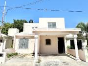 Casa semiamueblada en renta para casa habitación u oficinas