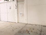 Casa semiamueblada en Renta sobre via principal colonia...