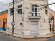 CASA SEMIAMUEBLADA TIPO LOFT CON ESPACIO POTENCIAL LOCAL...