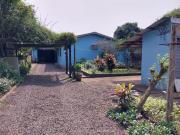 Casa semimobiliada, 02 dormitórios, cozinha espaçosa,...