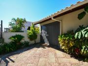 Casa semimobiliada com 3 quartos sendo 1 suãte 4 vagas...