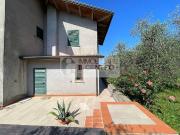 Casa Semindipendente 7 vani 180mq