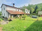 Casa semindipendente in vendita a Arliano Lucca in...