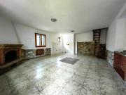 Casa semindipendente in vendita a Carmignano via statale...