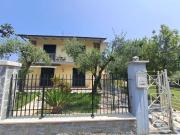 Casa semindipendente in vendita a Partaccia Massa in...