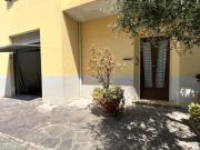 Casa semindipendente in vendita a Ponsacco via della Robbia