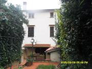 Casa semindipendente in vendita a Prato, Via Firenze