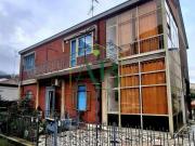 Casa semindipendente libera su tre lati