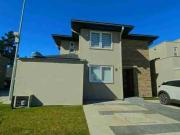 CASA SEMINUEVA EN CONDOMINIO LOS BATROS, SAN PEDRO DE LA PAZ