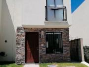 CASA SEMINUEVA EN RENTA EN PRIVADA CAPITAL SUR QUERETARO...