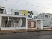 Casa Sen Renta en Sodzil Norte – Excelente Ubicación y...