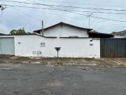 CASA SETOR LESTE Casa de Rua com 3 Quarto s por R$...