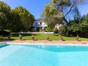 Lucas Fox presenta esta casa señorial completamente...